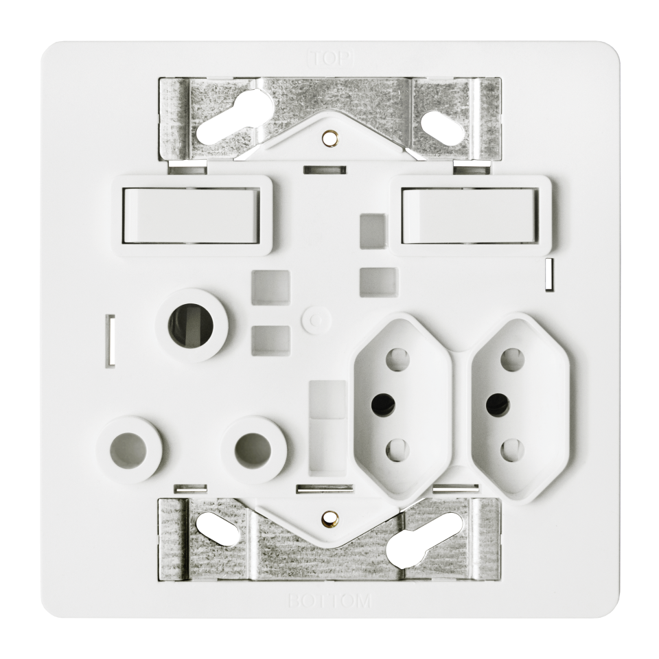 Crabtree Combo Socket on Yoke 6868/001P